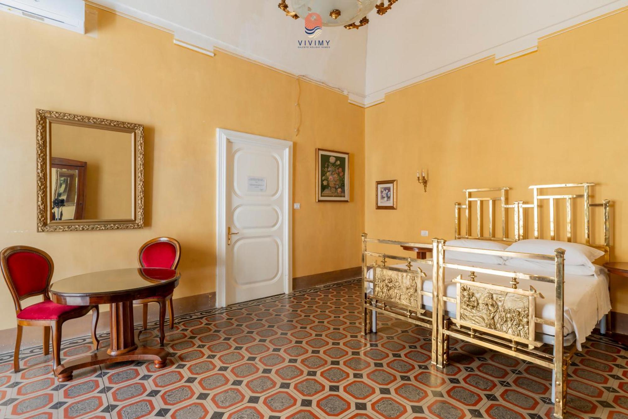 Palazzo Grassi By Vivimy Gallipoli